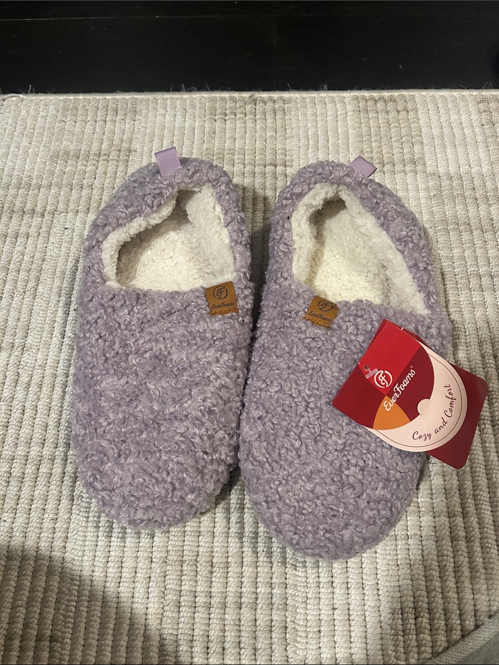 Lavender Sherpa-Lined Women’s Slip-On Slippers